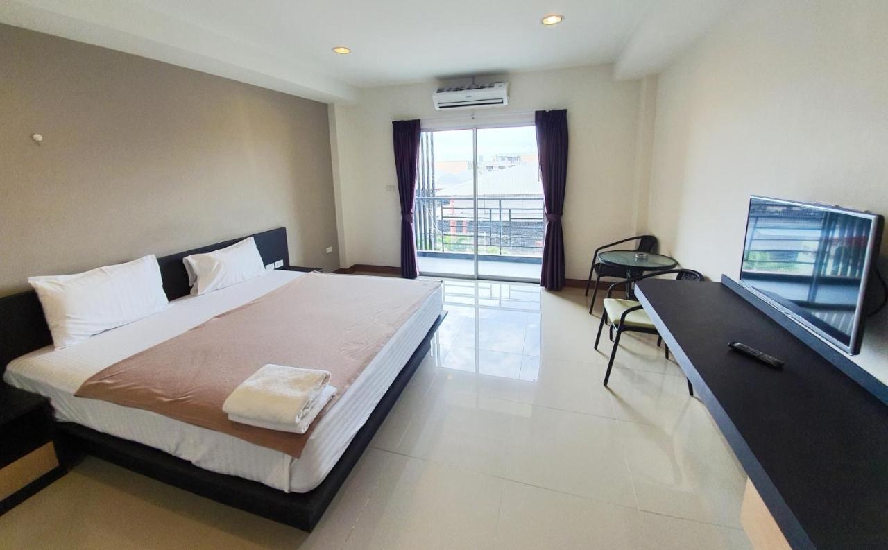 B Space Residence Nong Prue Exterior foto