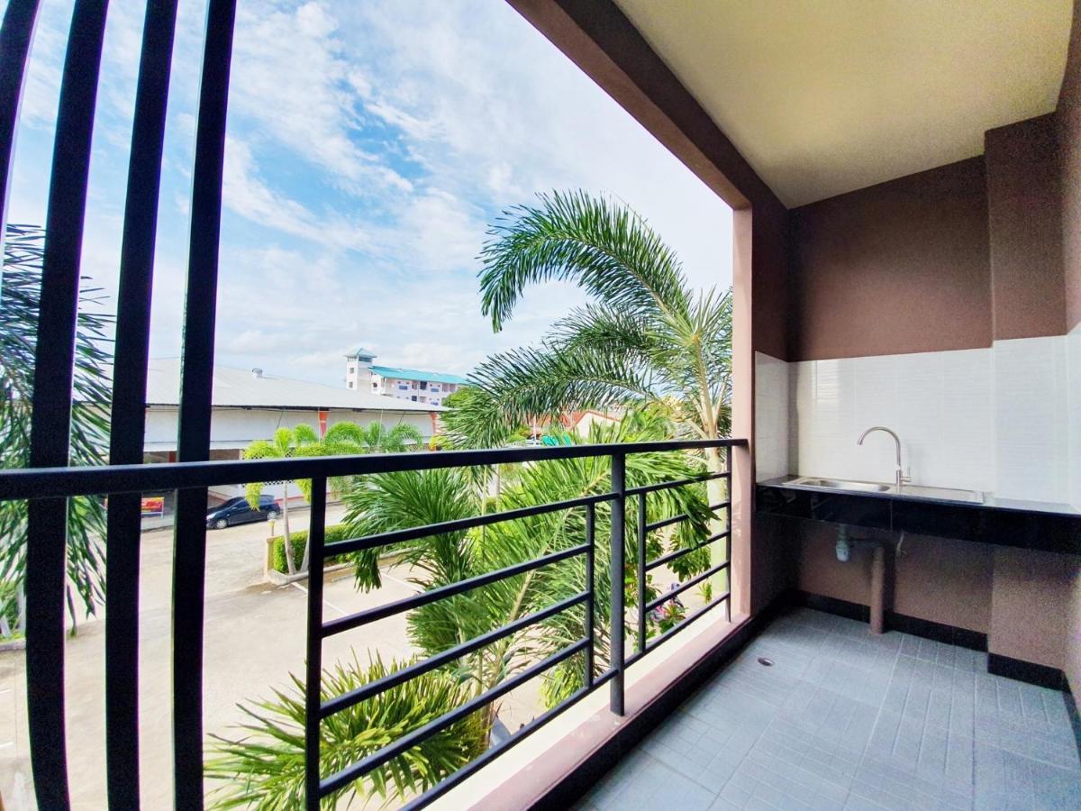 B Space Residence Nong Prue Exterior foto