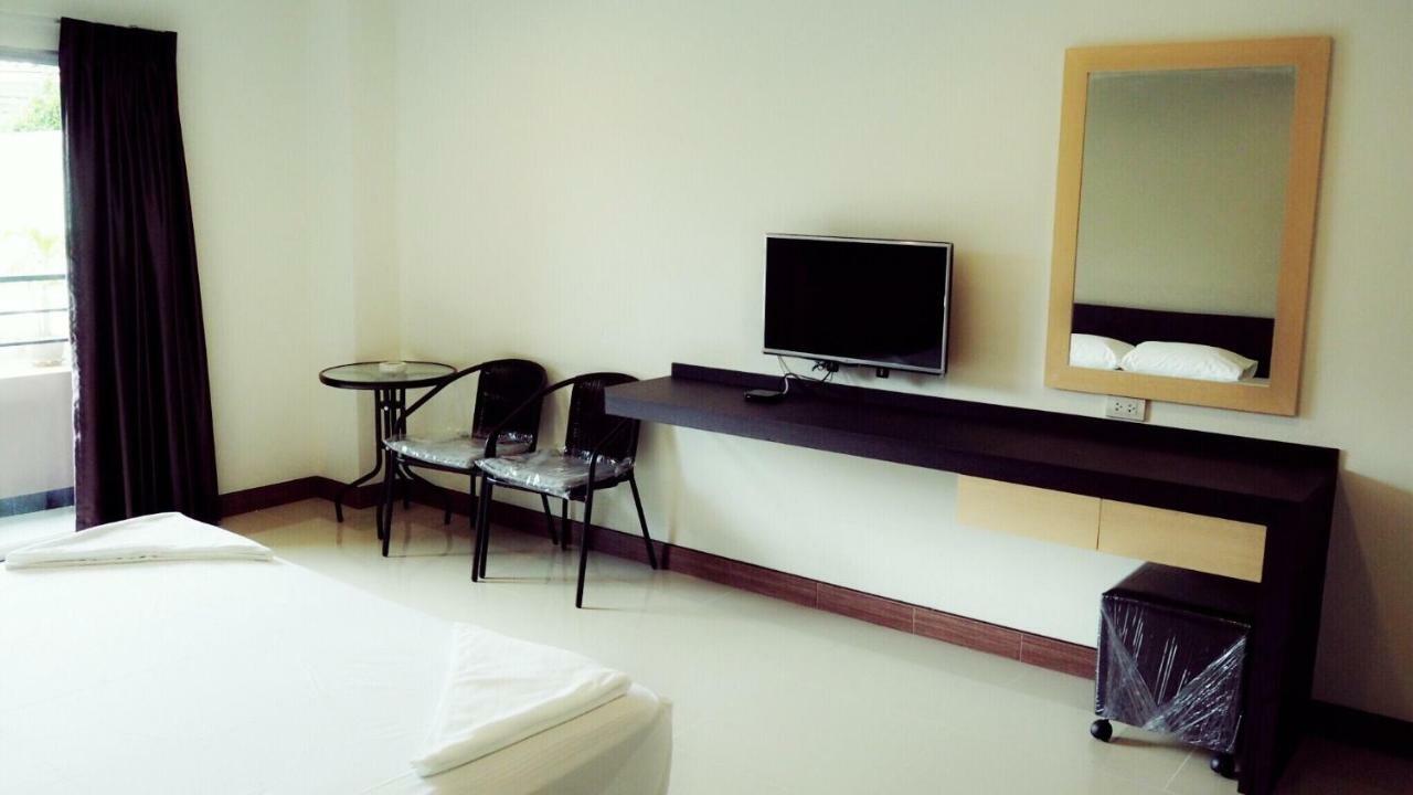 B Space Residence Nong Prue Exterior foto